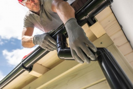 Quels travaux de zinguerie privilégier pour protéger efficacement votre habitation ?